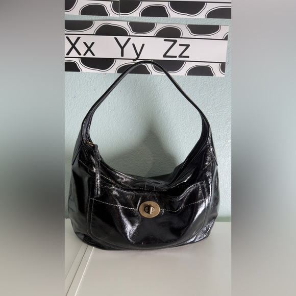 バッグ archives coach ergo turnlock hobo bag vintage Coach Ergo Turnlock hobo bag in black patent leather
